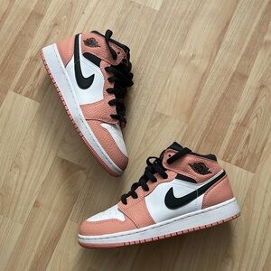 Nike Air Jordan 1 Mid Pink Quartz - Size 6/4.5Y